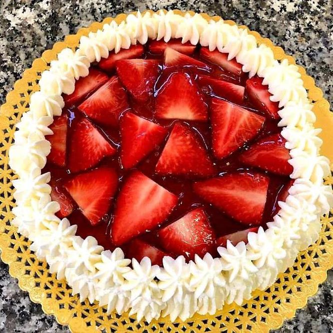 tarta de fresas con nata